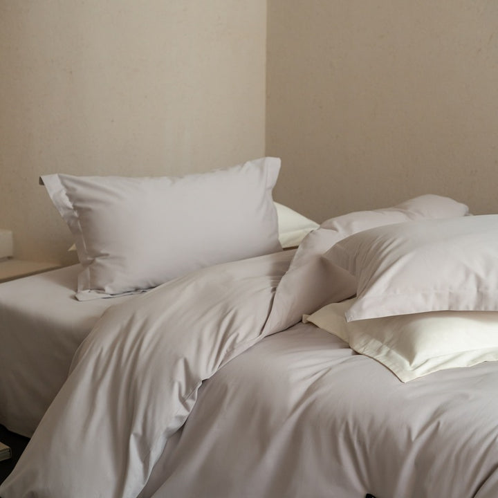 Premium cotton satin bed linen set with soft hotel closure