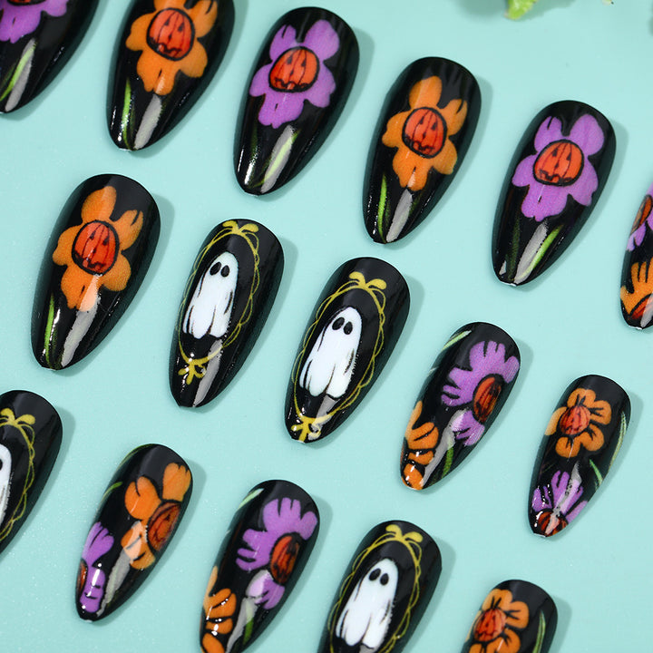 Artificial nails with creative Halloween design Stornfield