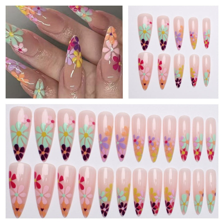 Nail art with floral patterns Stornfield
