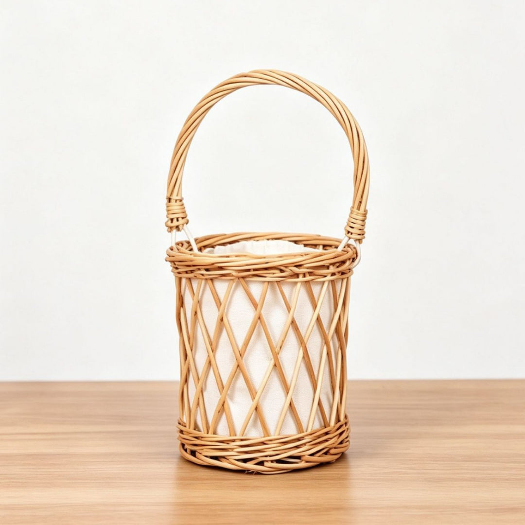Handcrafted willow basket with cotton lining Stornfield