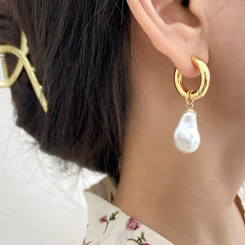 Fashionable earrings with double pearls Stornfield