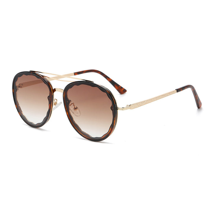 Women's modern styled sunglasses in elegant oversize style Stornfield