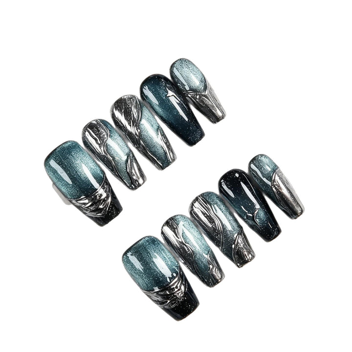 Artistic Press-On Nail Tips with Gradient Design