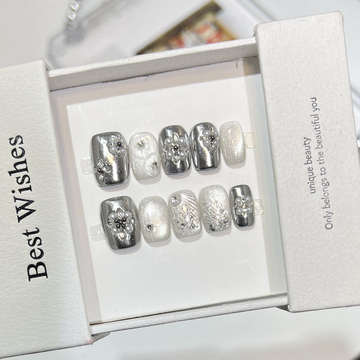 Decorative Silver Press-On Nail Set Stornfield