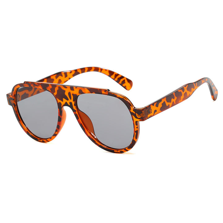 Women's stylish black sunglasses in modern design Stornfield