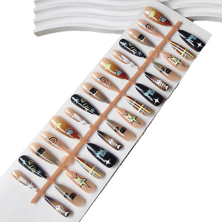 Artifical nails with creative animal motifs and playful designs Stornfield