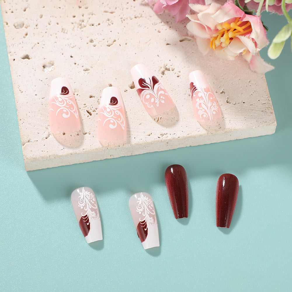 Artificial nails in elegant vintage design Stornfield