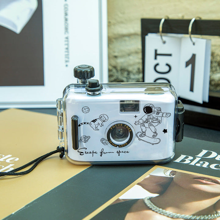 Focus-Free Disposable Underwater Camera Stornfield