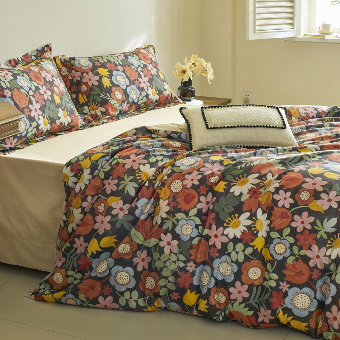 Children's duvet cover set made of cotton satin with watercolor forest animal illustrations and reversible function