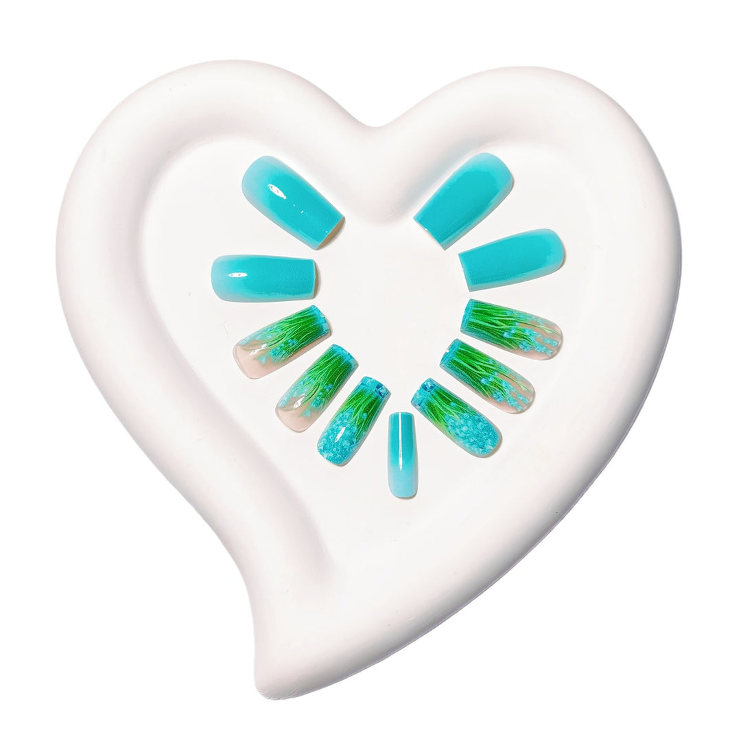 Artificial nails with innovative water motif Stornfield