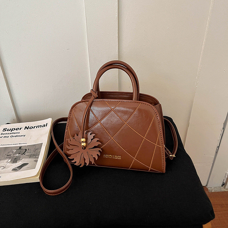 Elegant Quilted Crossbody Handbag