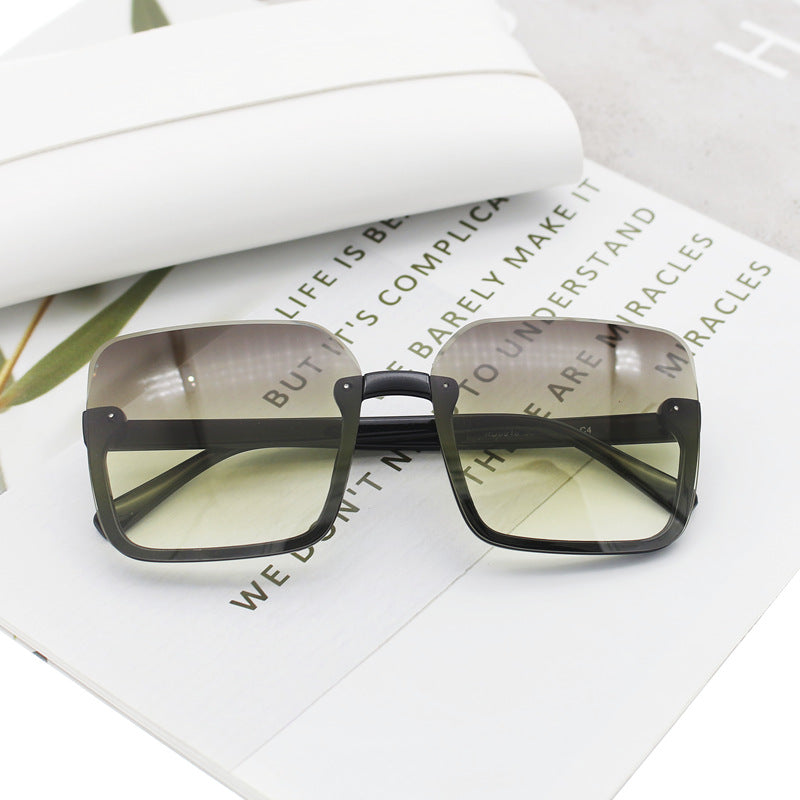 Women’s square sunglasses with extravagant leopard pattern Stornfield