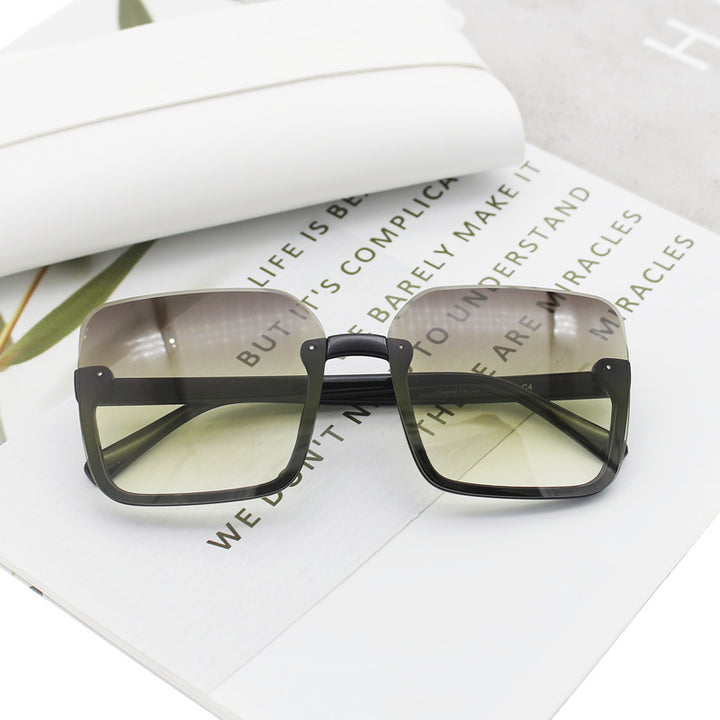 Women’s square sunglasses with extravagant leopard pattern Stornfield