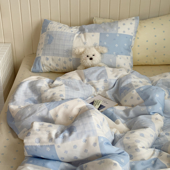 Cozy Cartoon Bear Print Bedding Set