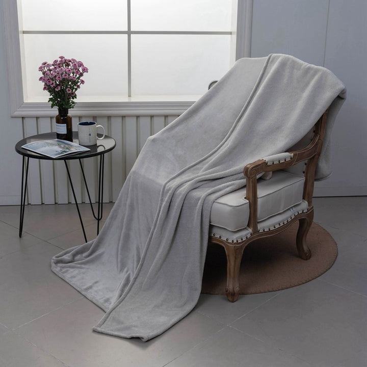 Women especially cozy and warming plush blanket Stornfield