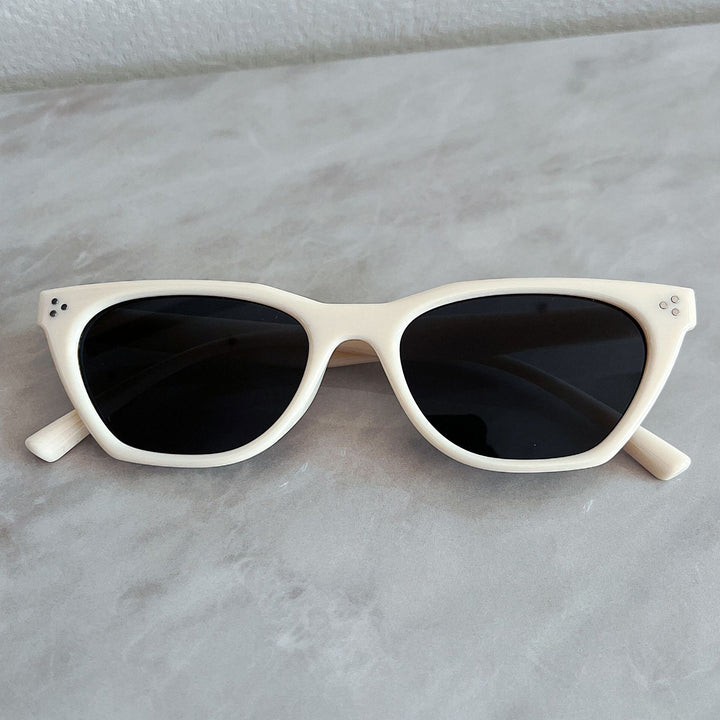 Ladies fashionable retro sunglasses with elegant design Stornfield