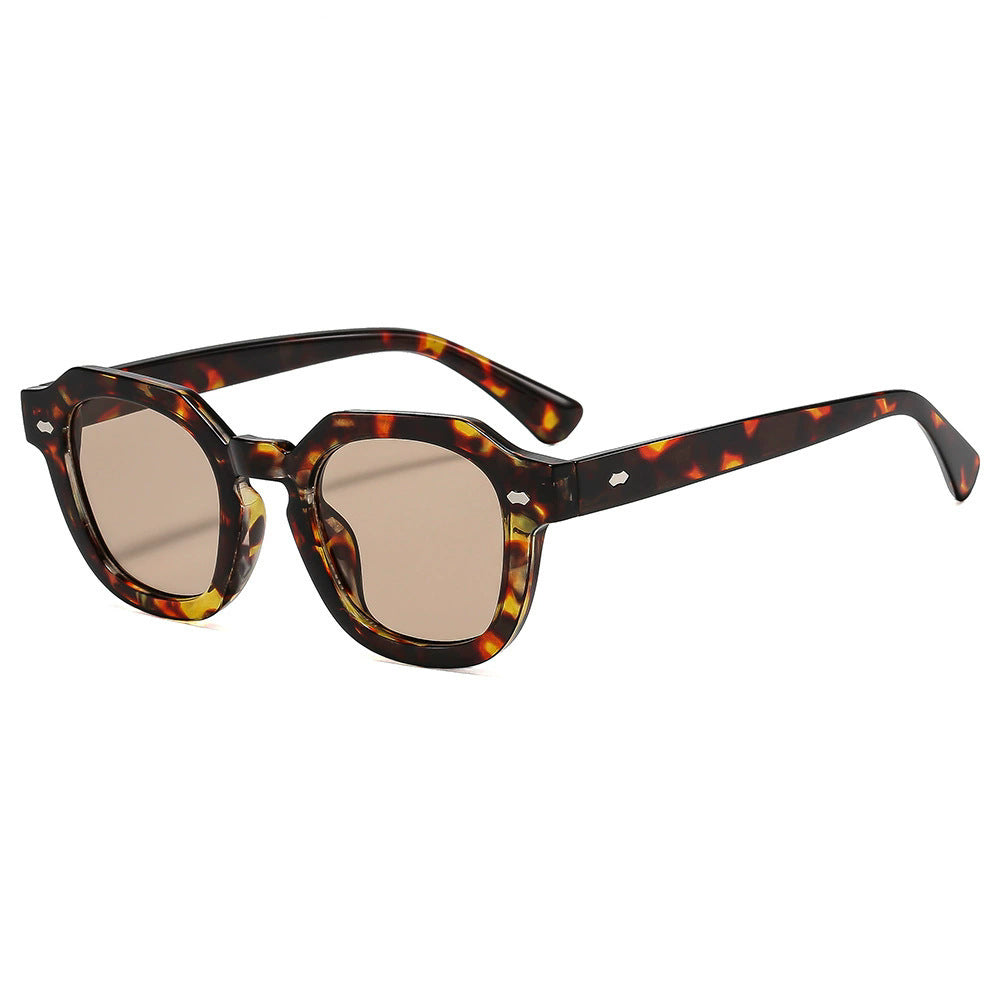 Women's sunglasses in modern design with polarized lenses Stornfield