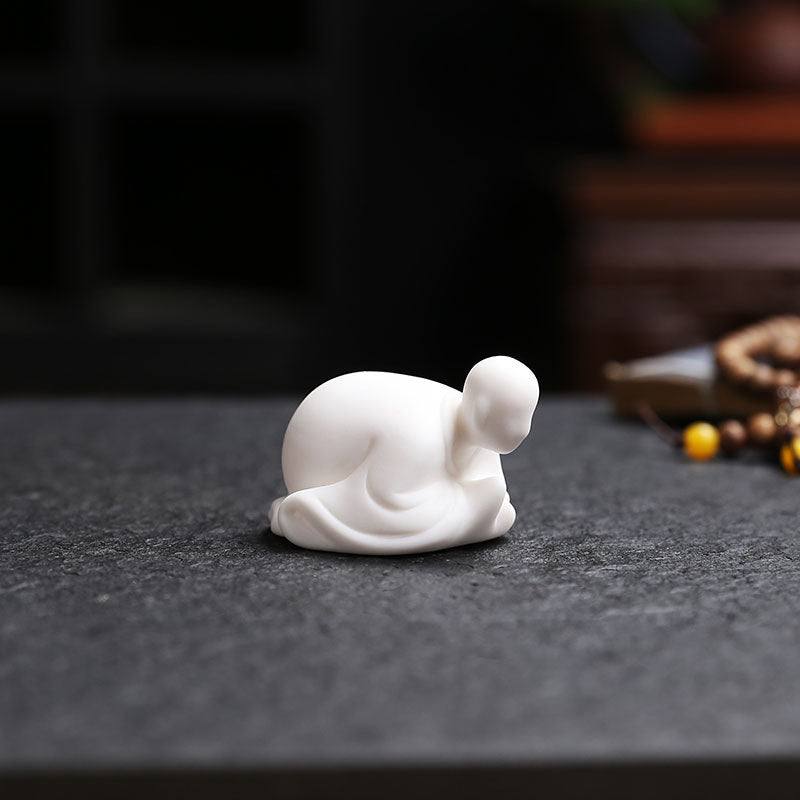 Elegant and modern Feng Shui sculpture Stornfield