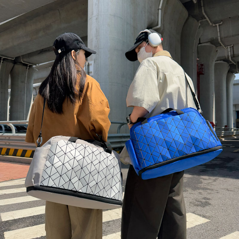 Versatile Multi-Compartment Travel Duffel Stornfield