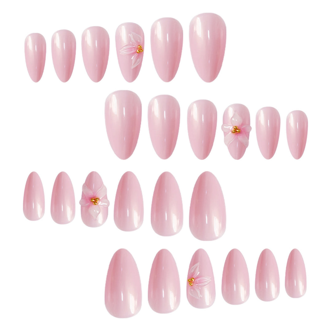 Elegant Floral Nail Art Stornfield