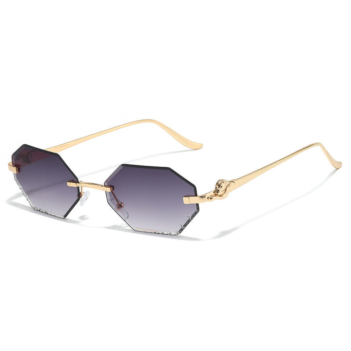 Fashion-Forward Angular Sunglasses Stornfield