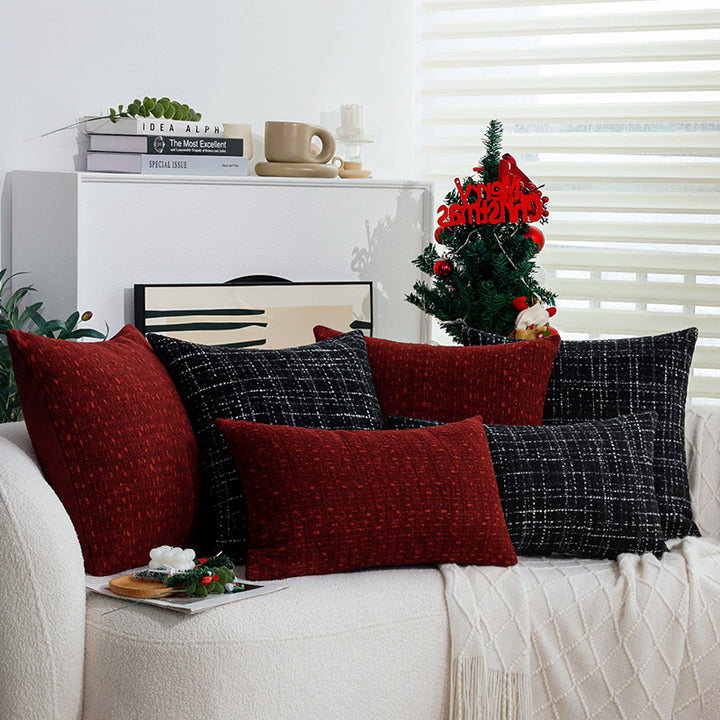 Cozy decorative cushion with structure