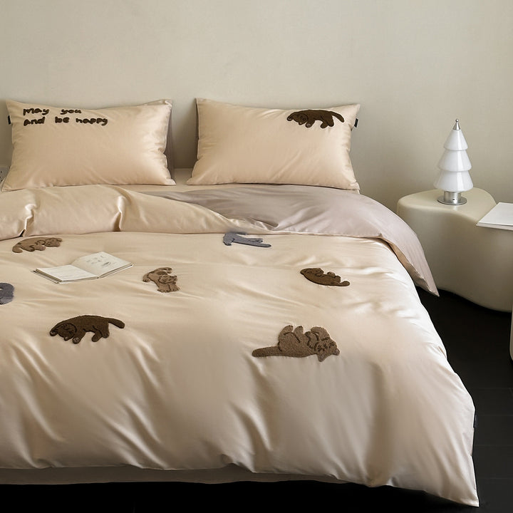 Tufted Appliqué Cotton Sateen Duvet Cover Set with Plush Animal Motifs
