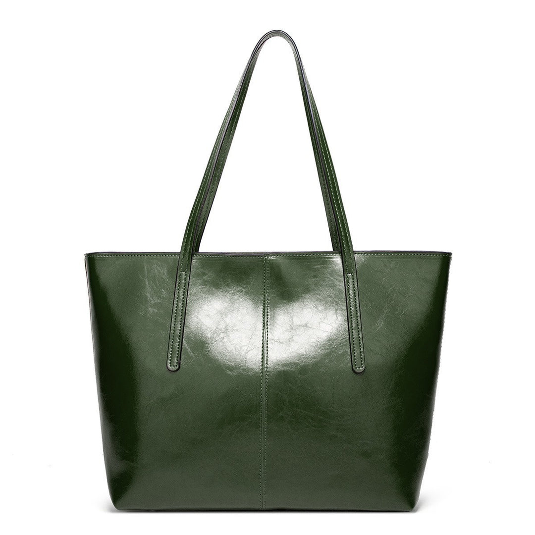 Elegant Handbag Made of High-Quality Leather Stornfield
