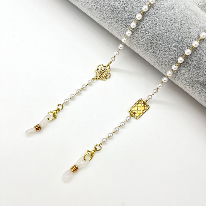 Heart-Shaped Beaded Eyewear Chain Stornfield