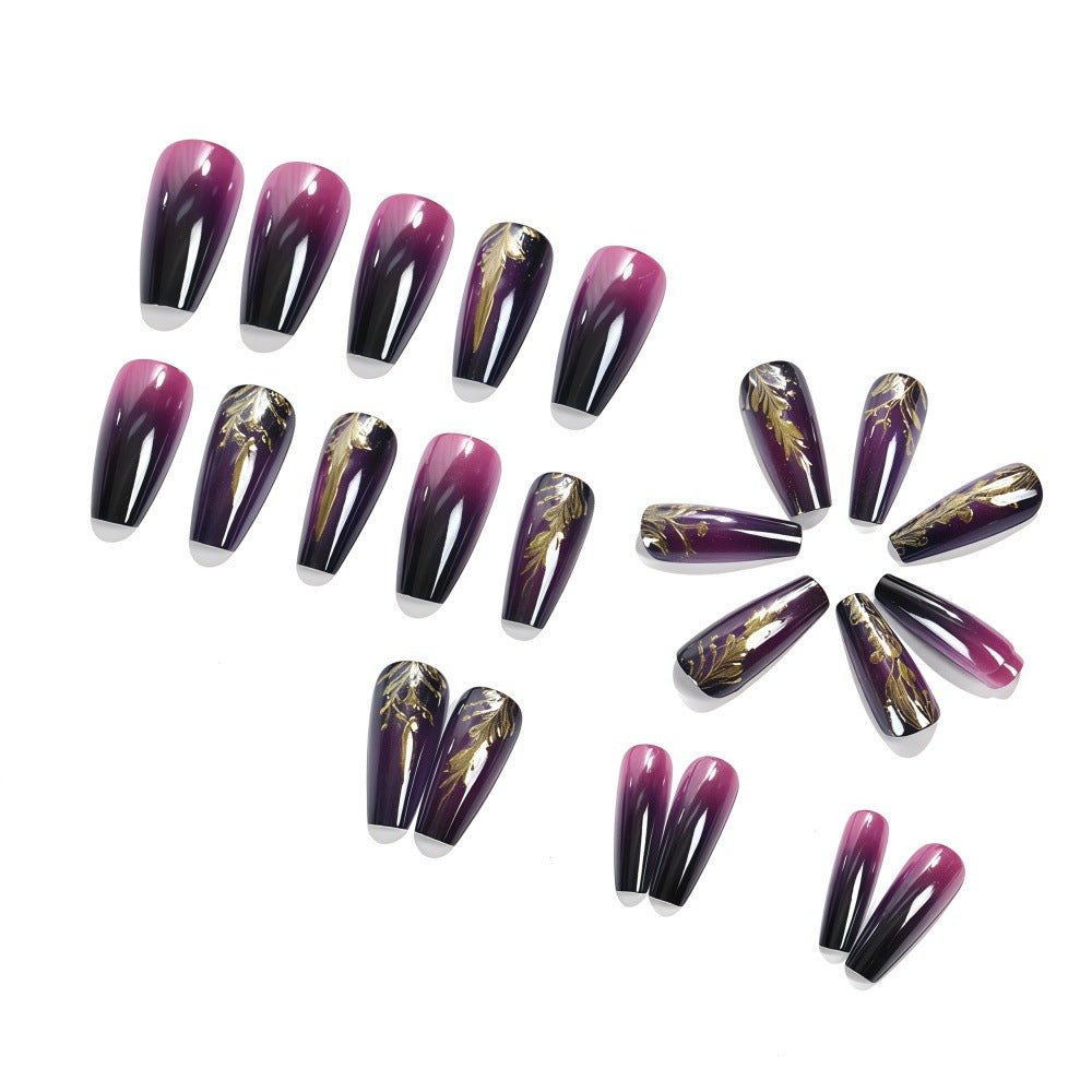 Artificial nails in elegant ombré design with gold accents Stornfield