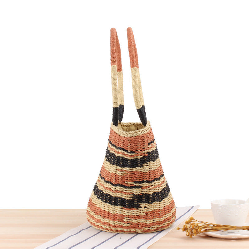 Braided beach bag with wide carrying handle Stornfield