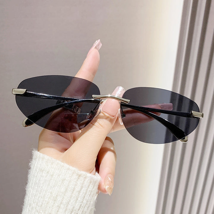 Ladies Cat-Eye Sunglasses with Unique Design Stornfield