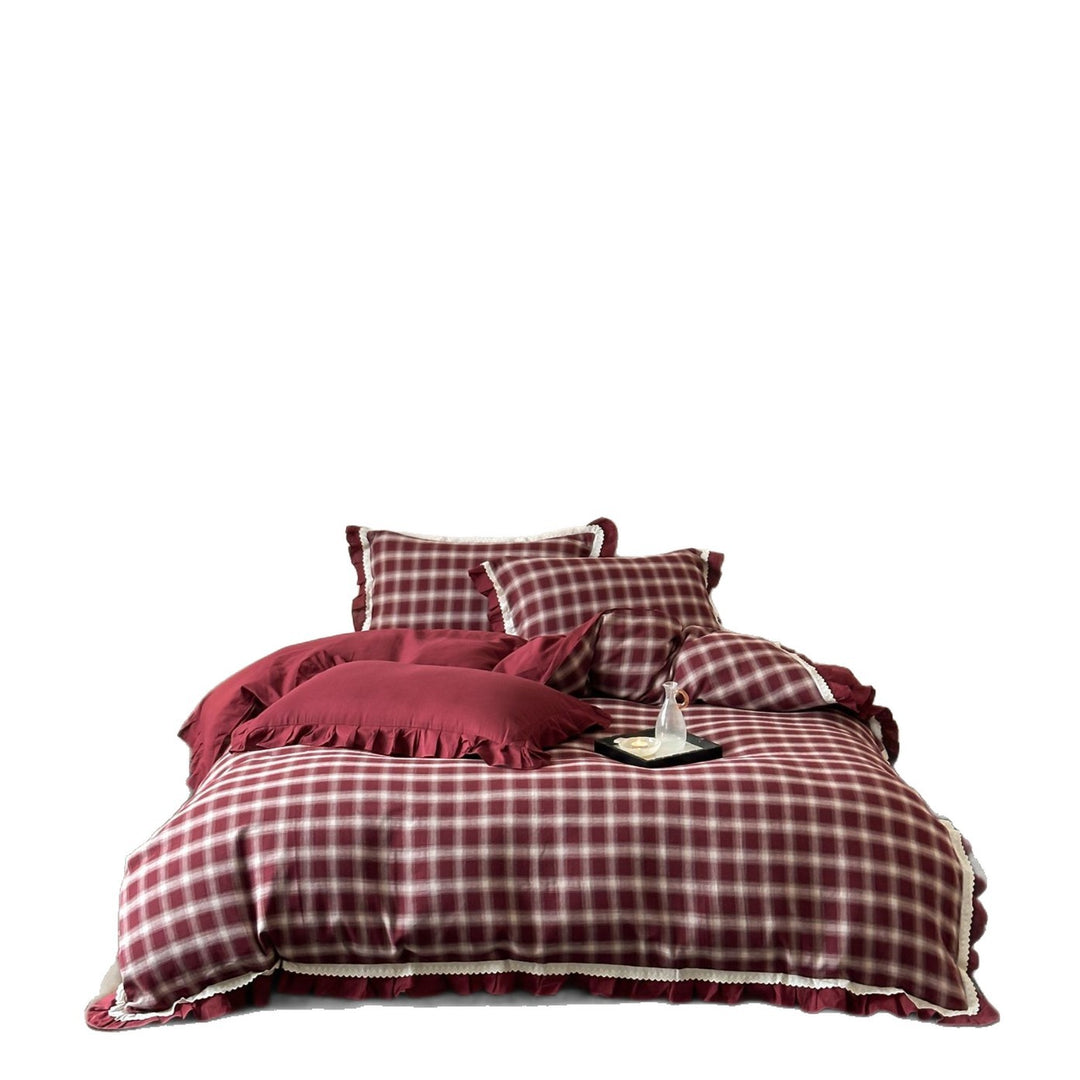 Romantic bedding set made of cotton satin with ruffles and lace trim