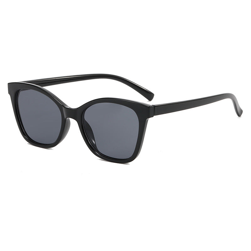 Women’s elegant sunglasses in a modern cat-eye style Stornfield