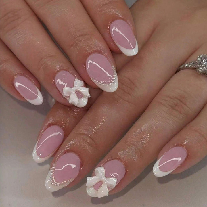 Artificial nail set with elegant 3D flower and lace accents Stornfield