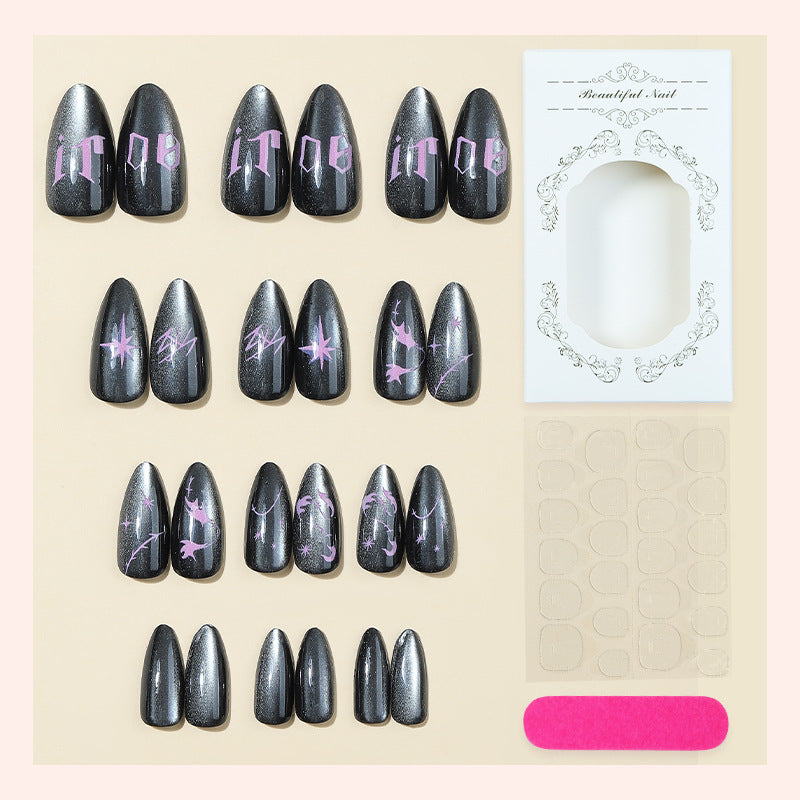 Artistic Press-On Nails Set with Chic Gothic Design Stornfield