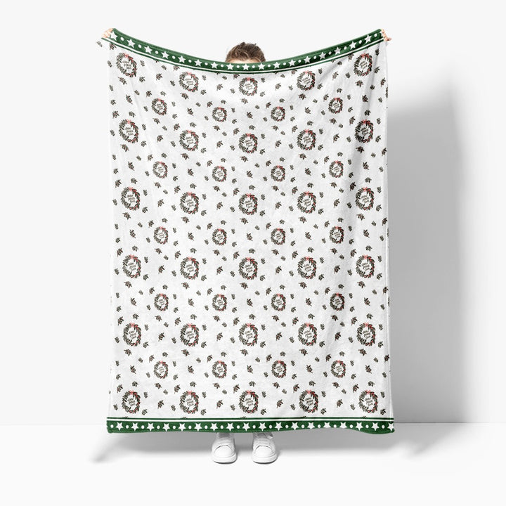 Festive Holiday-Themed Fleece Throw Blanket