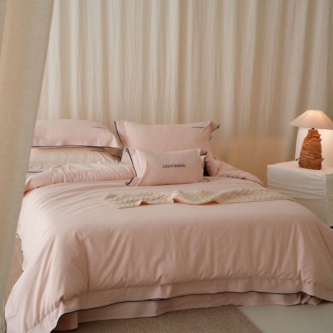Reversible Linen-Blend Duvet Cover Set with Contrasting Piped Edge and Pillow Shams