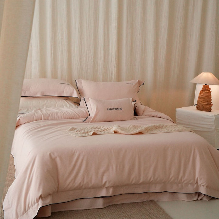 Reversible Linen-Blend Duvet Cover Set with Contrasting Piped Edge and Pillow Shams