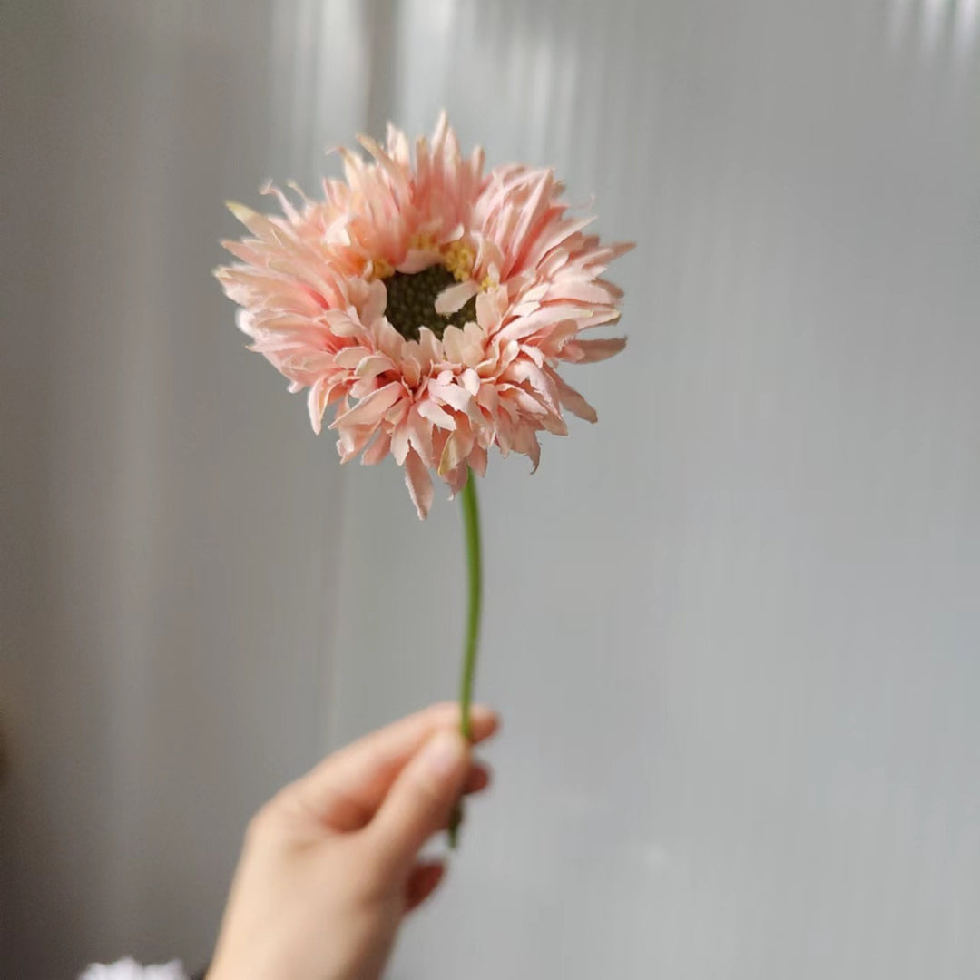 Realistic Artificial Floral Stem