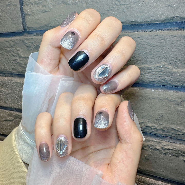 Glamorous Press-On Nail Design Stornfield