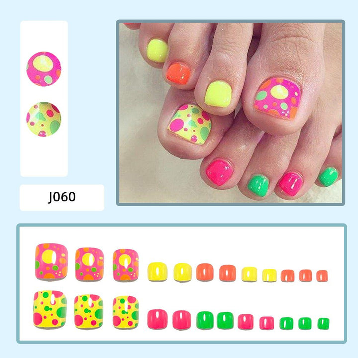 Artificial nails for elegant foot care Stornfield