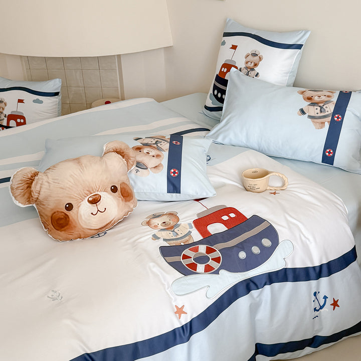 Kids bedding set with nautical bear print and soft cotton blend