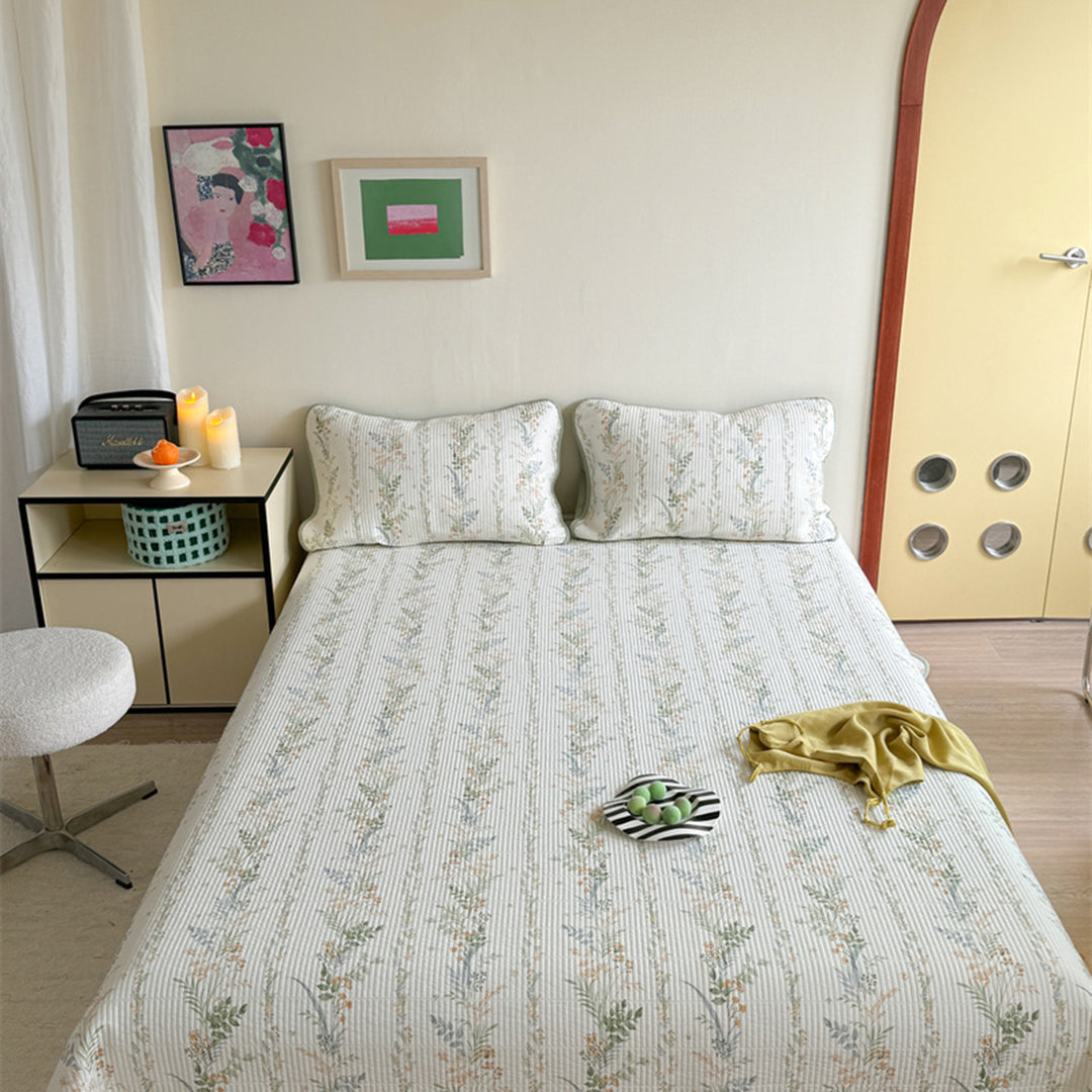 Lightweight Cotton Kantha-Style Reversible Coverlet and Piped Pillow Sham Set