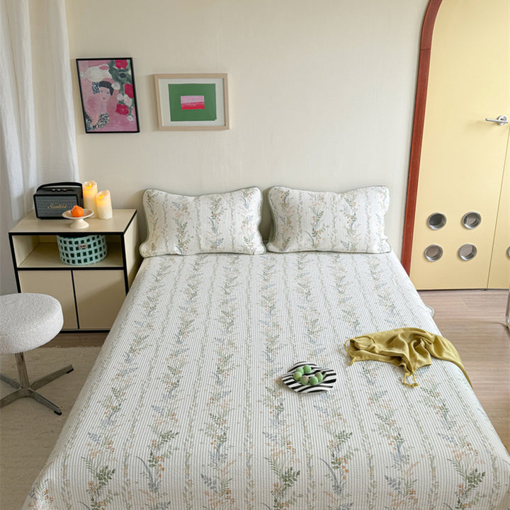 Lightweight Cotton Kantha-Style Reversible Coverlet and Piped Pillow Sham Set