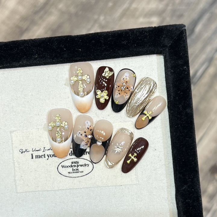 Decorative Press-On Nail Set with Artistic Elements