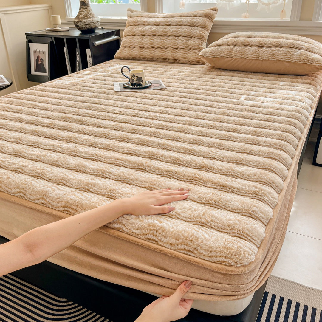 Ribbed Plush Mattress Protector