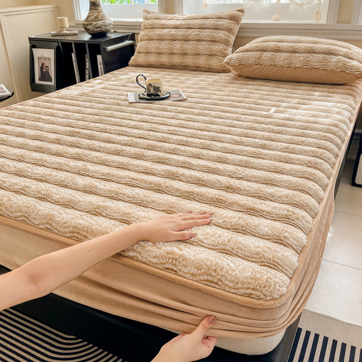 Ribbed Plush Mattress Protector