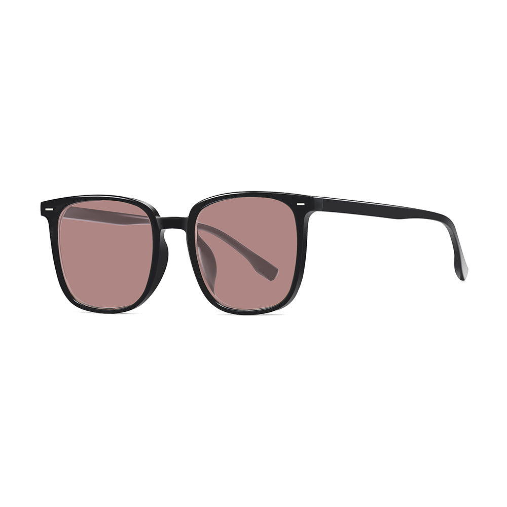 Women's sunglasses in a modern square style with special UV protection lenses Stornfield