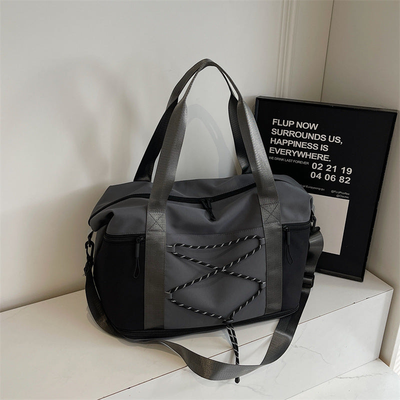 Sporty leisure duffel bag with practical compartments Stornfield